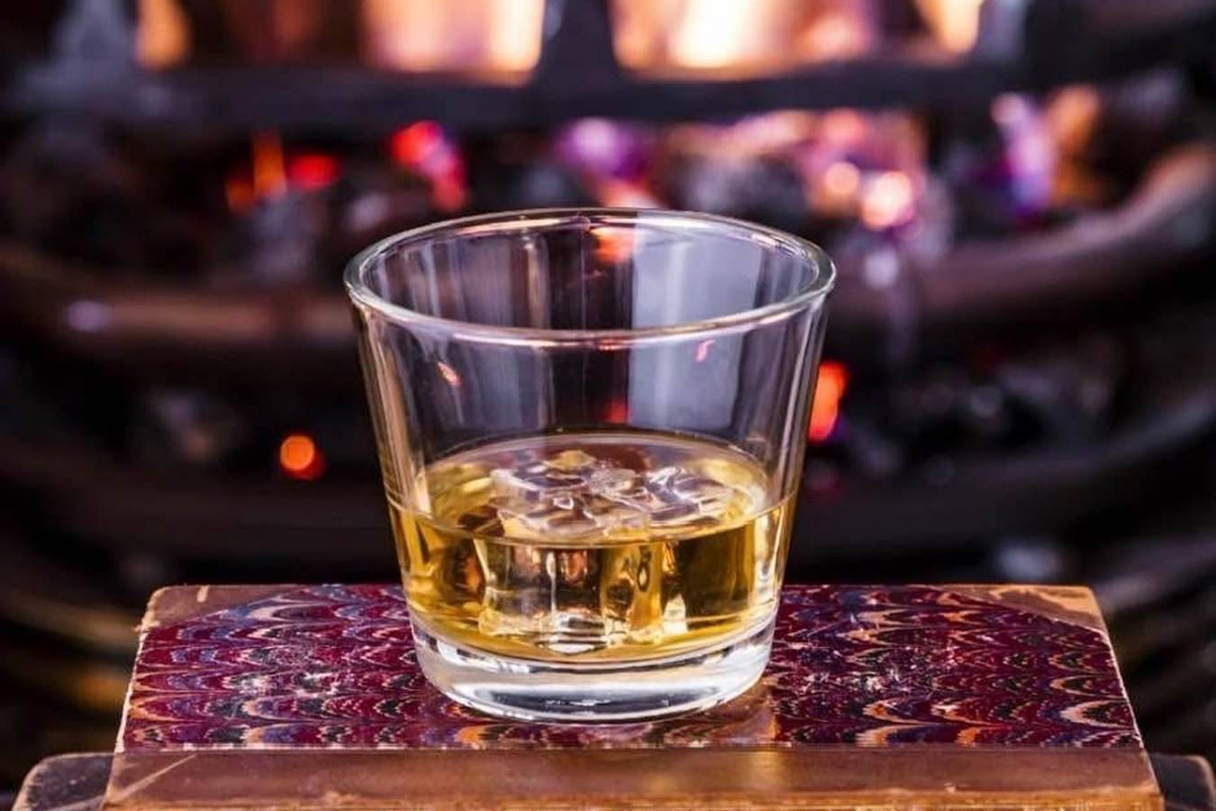 Entire vacation apartment, Kendal - Summerlands Hall Gothic Apartment in Lake District