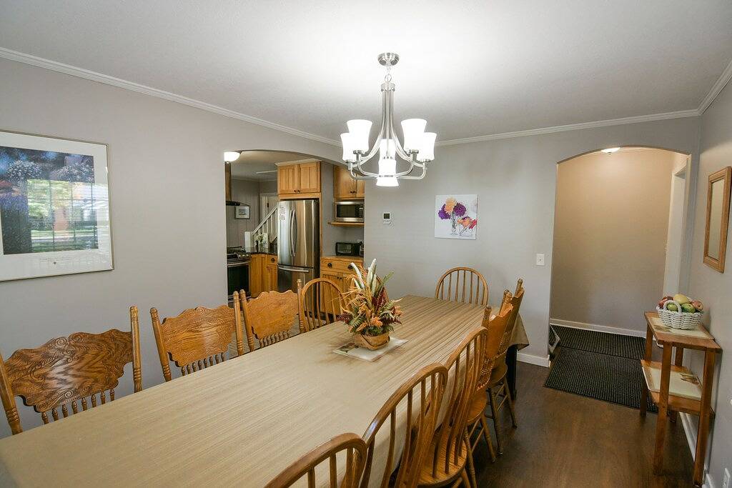 Lovely spacious 6 Br home in St. Croix River valley in Taylors Falls, Chisago County