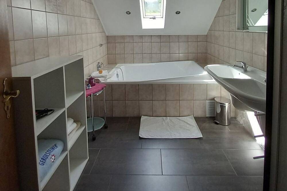 Geheel appartement, Apartment Rosley - apartment/apartment, shower, Wc, 2 bedrooms in Lissendorf, Vulkaan-Eifel