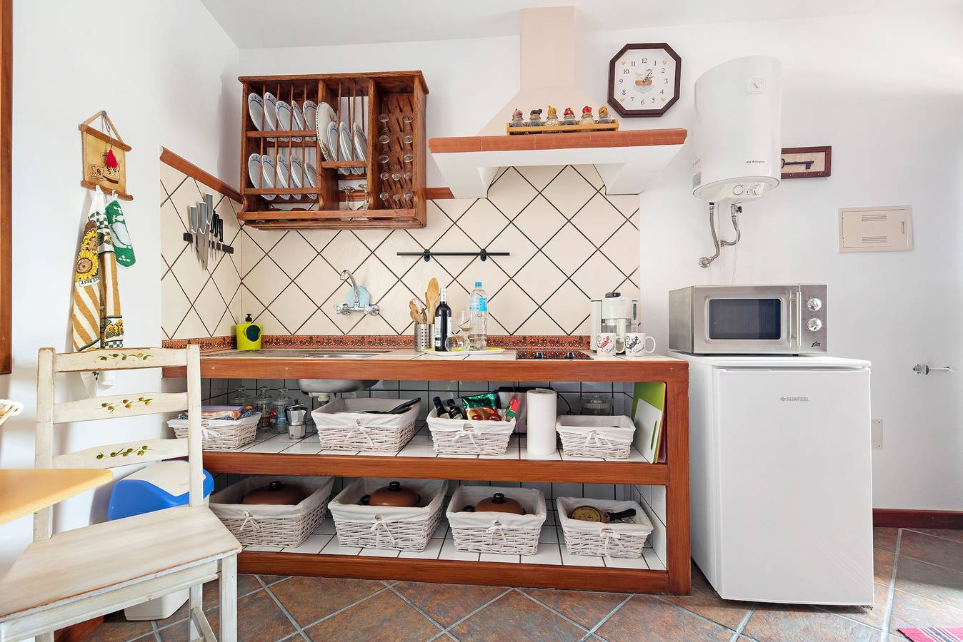 Entire apartment, Vacation Apartment 'La Casita Canaria' with Sea View, Shared Terrace and Wi-Fi in La Tierra del Trigo, Los Silos