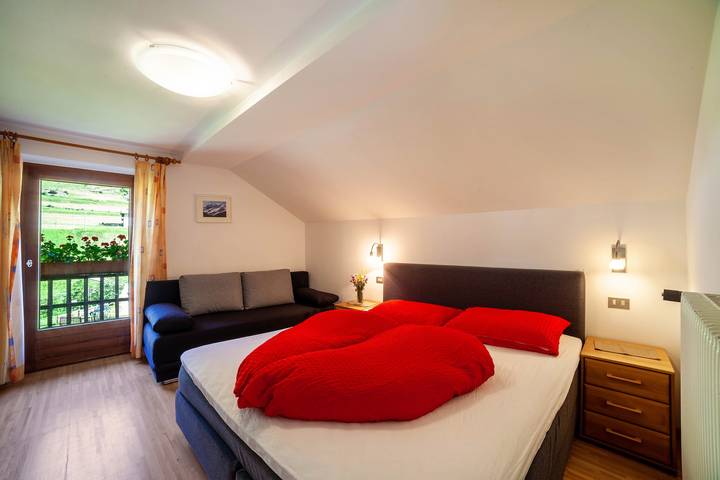 Appartement entier, Appartement "Rieglhof Kükennest" avec vue sur les montagnes, jardin et Wi-Fi in Graun, Sud-Tyrol