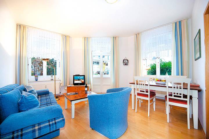 Ferienwohnung für 4 Personen, mit Balkon in Göhren - 2