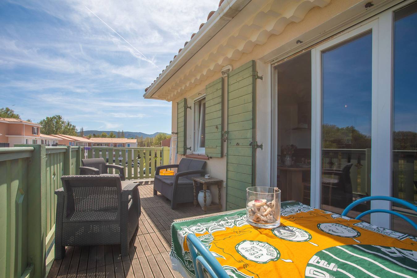 Appartement entier, Appartement 'Au Calme Avec Terrasse' avec terrasse privée et Wi-Fi in Cogolin, Région de Draguignan