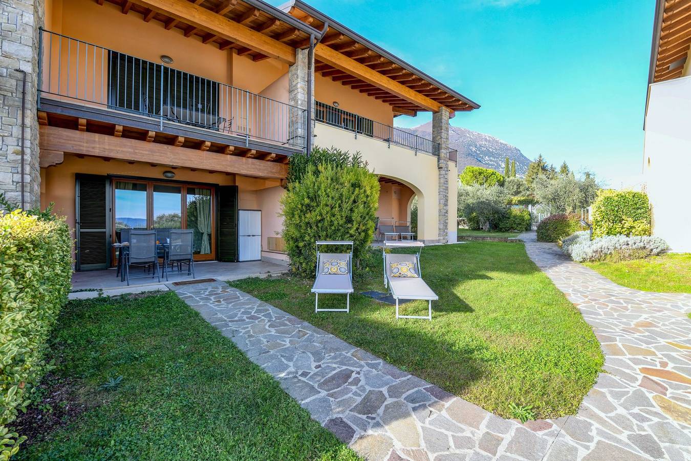 Appartement entier, 6 Happiness by Garda Fewo in Maderno, Toscolano-Maderno