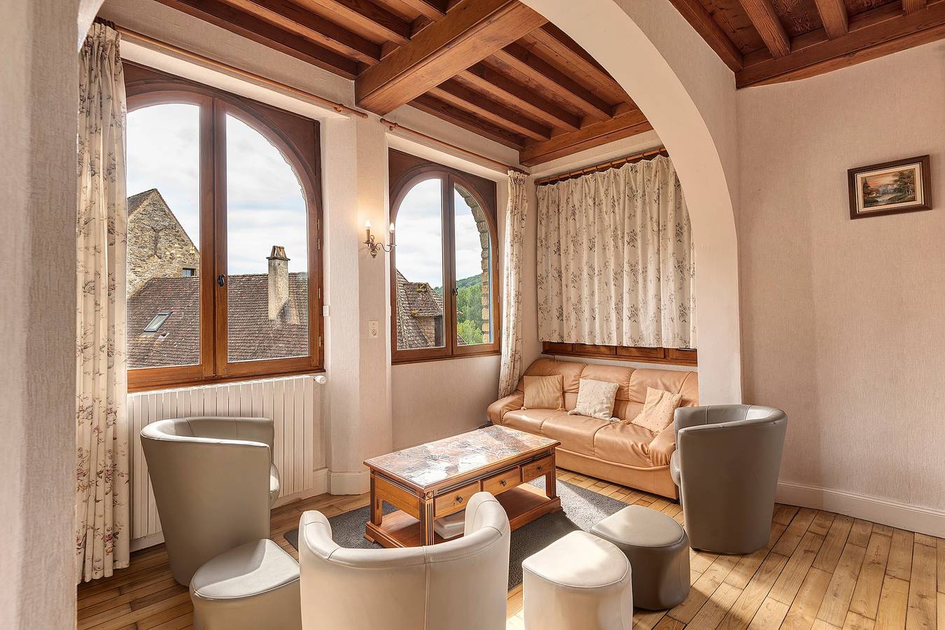 Maison de vacances Chez Suzy au cœur du Périgord : piscine privée, terrasse et Wi-Fi in Saint-Vincent-de-Cosse, Périgord Noir
