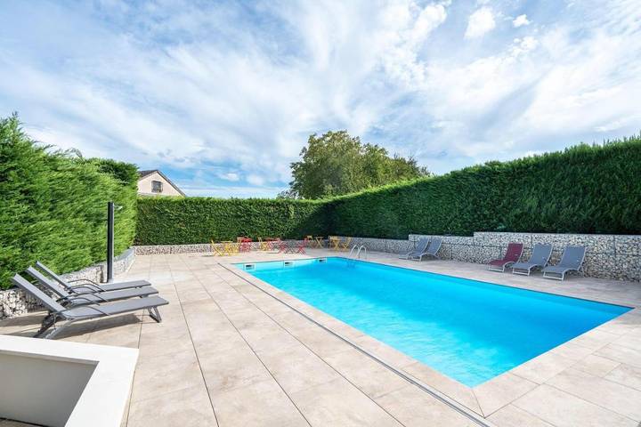 Hôtel pour 3 personnes, avec terrasse et piscine