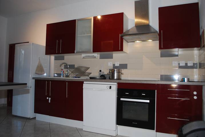 Gîte pour 6 personnes, avec terrasse et jardin à Saint-Victor-la-Coste - 2