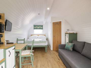 Hut for 3 People in Lowlands, Dumfries and Galloway, Photo 3