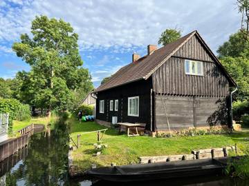 Ferienhaus für 8 Personen, mit Garten und Seeblick sowie Ausblick in der Lausitz