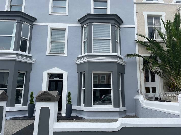 Holiday apartment for 3 people, with pets in Llandudno