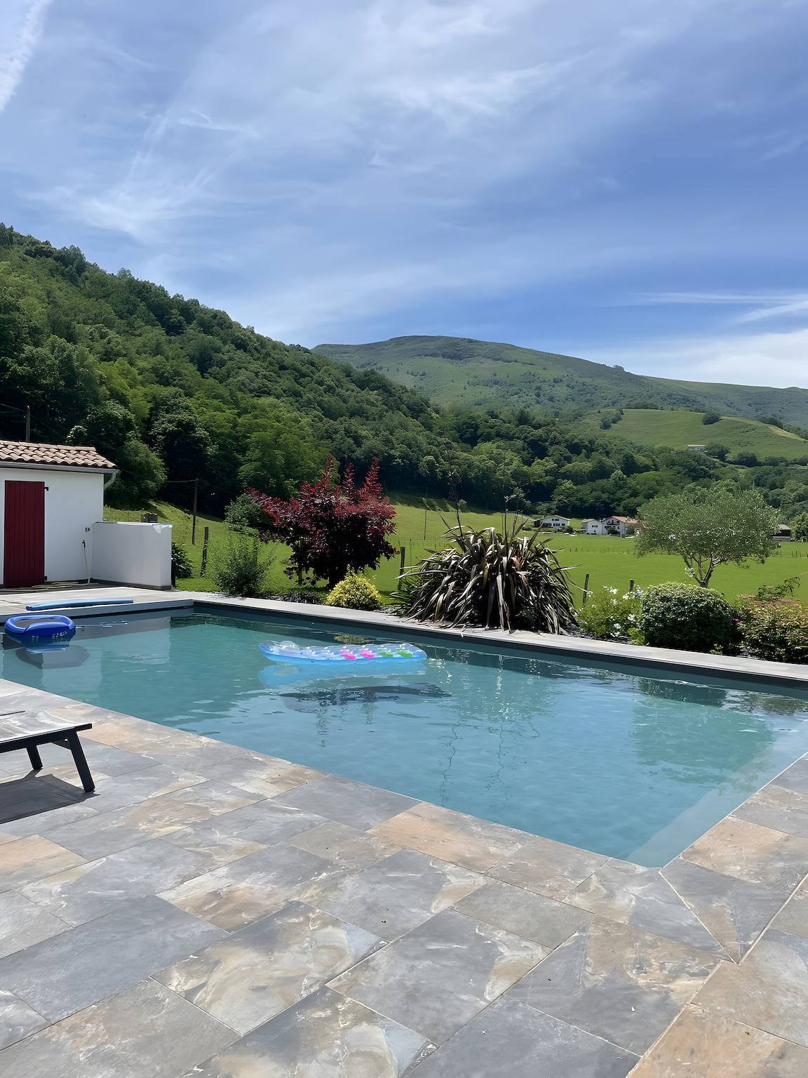 Holiday Home 'Larretenia' with Mountain View, Private Pool and Wi-Fi in Bidarray, Bayonne region