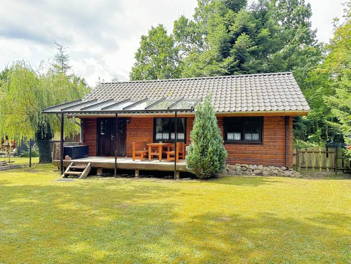 Ferienhaus für 6 Personen, mit Garten in Jabel