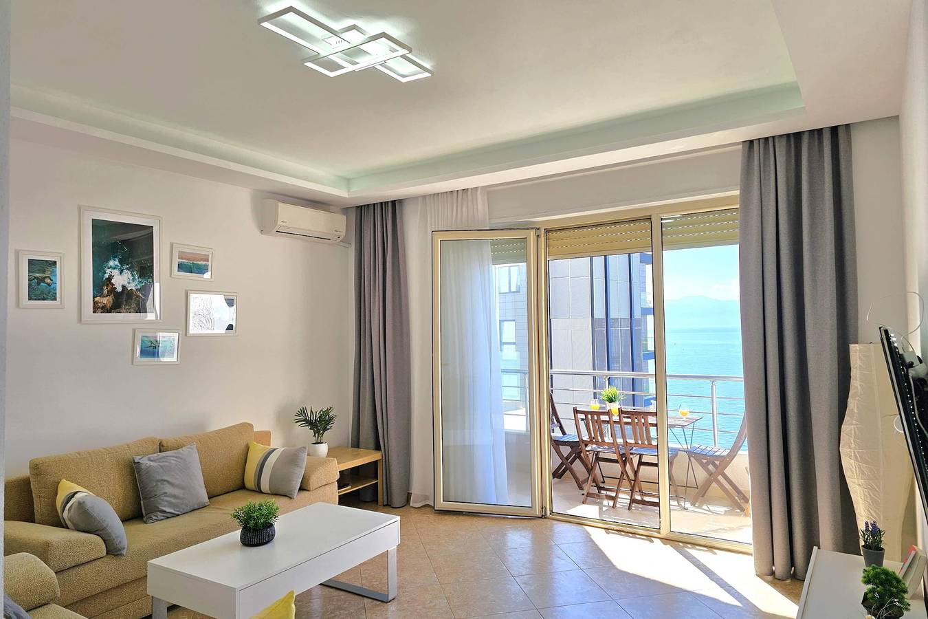 Ganze Wohnung, Two Bedroom Apartment With Sea View-021 in Sarandë, Vlorë