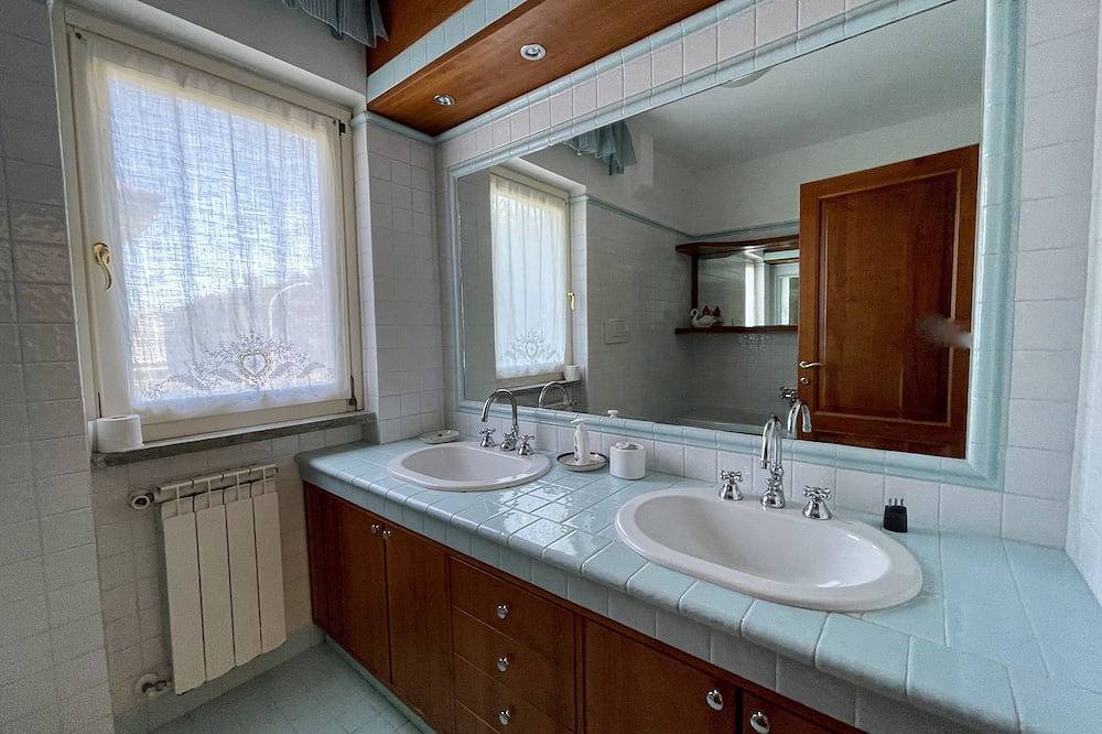 Ganze Wohnung, Double Garden - Garage on request - By Linkhouses in Porto Ercole, Monte Argentario