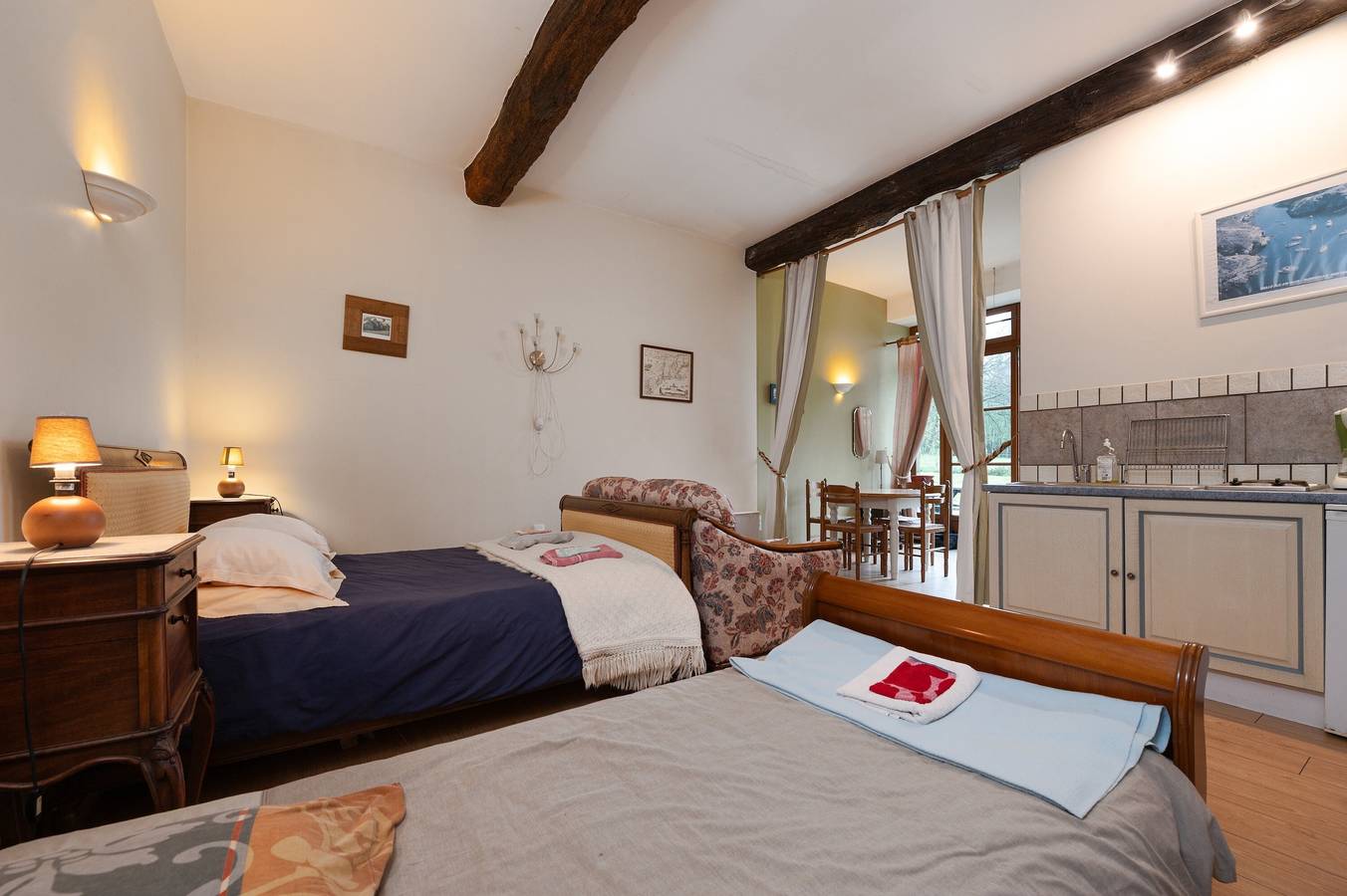 Maison de Vacances 'Le Crévy - La Calèche - 3 Pers' avec Terrasse Privée, Jardin Privé et Wi-Fi in La Chapelle-Caro, Région de Vannes