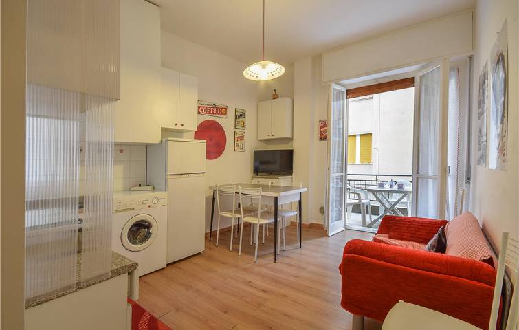 Appartement de vacances entier, Apt en bord de mer avec terrasse, Internet et commodités in Loano, Riviera di Ponente