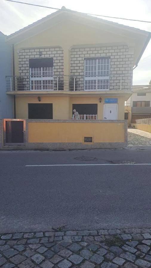 Location de vacances pour 8 personnes, avec Balcon et Terrasse ainsi que Jardin et Vue dans Aguçadoura