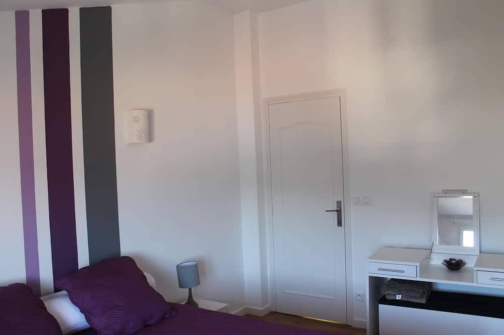 Maison 8 personnes vue mer, avec jardin clos et accès à la plage à pied, wifi in Propriano, Arrondissement de Sartène