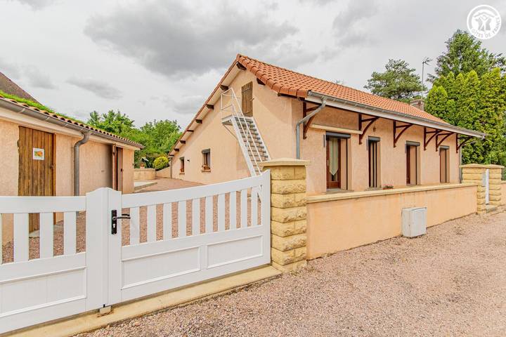 Gîte pour 4 personnes, avec Terrasse et Jardin