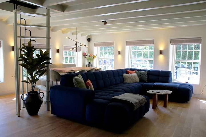 Ferienhaus für 8 Personen, mit Whirlpool und Sauna sowie Balkon in Medemblik