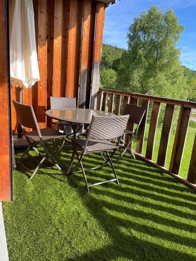 Gîte pour 4 personnes, avec terrasse et vue dans Saint-Jean-Montclar - 2