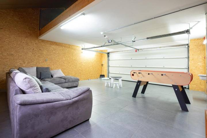 Location de vacances pour 14 personnes, avec vue ainsi que jardin et piscine dans Champlon - 4