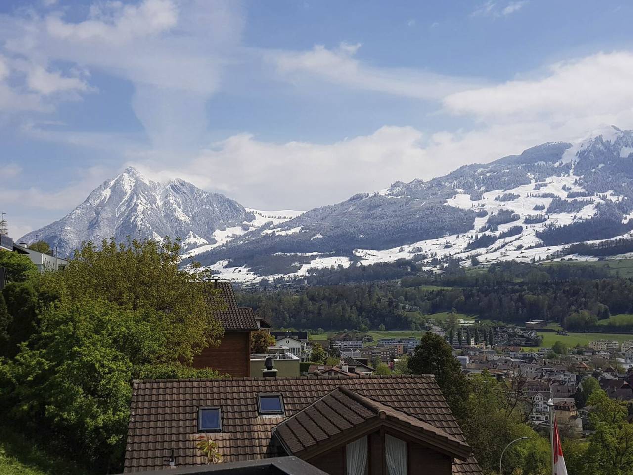 Ganze Wohnung, Charmantes Chalet Apartment mit Aussicht in Sarnen, Pilatus