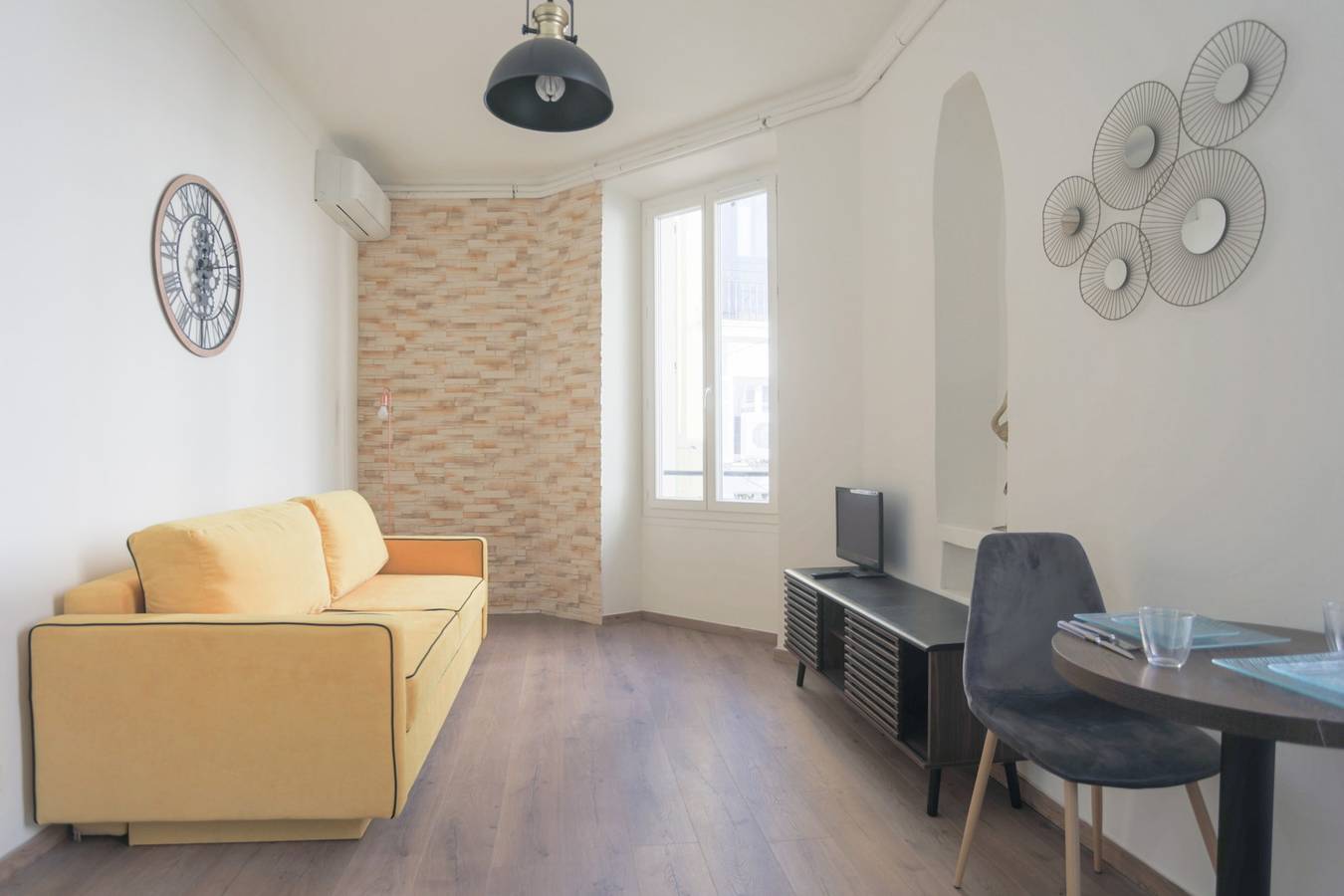 Entire studio, Studio Mimosa - Welkeys in Cannes, Mediterranean Coast (France)