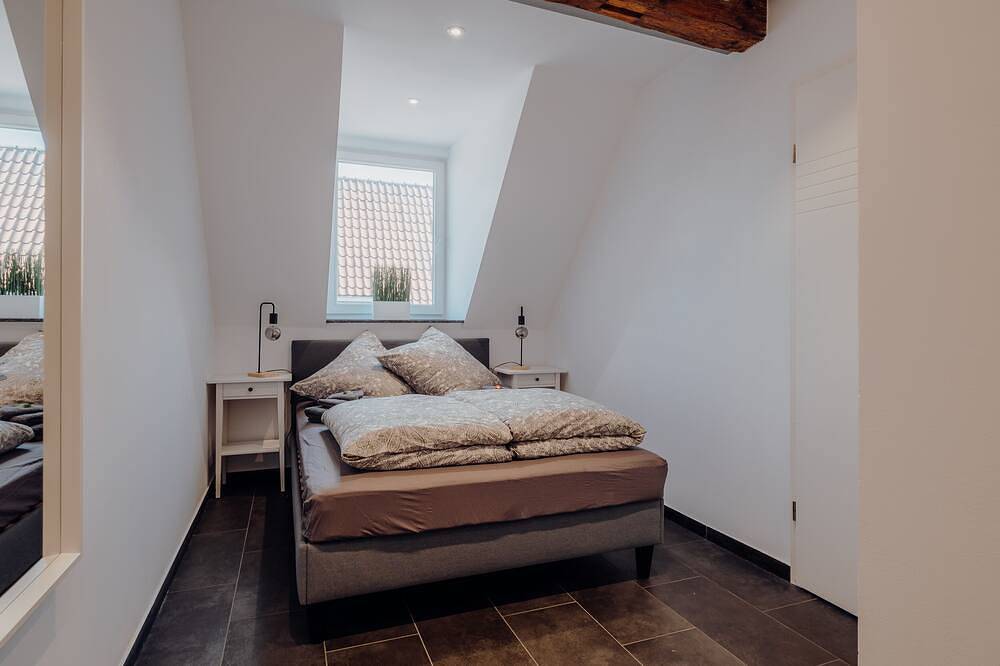 Ganze Wohnung, Luxuriöse und stilvolle Ferienwohnung in bester Lage Bremen in Mitte Bremen, Bremen