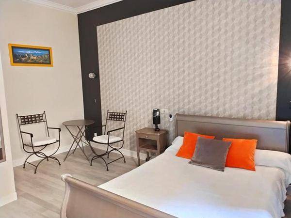Hôtel pour 4 personnes, avec terrasse