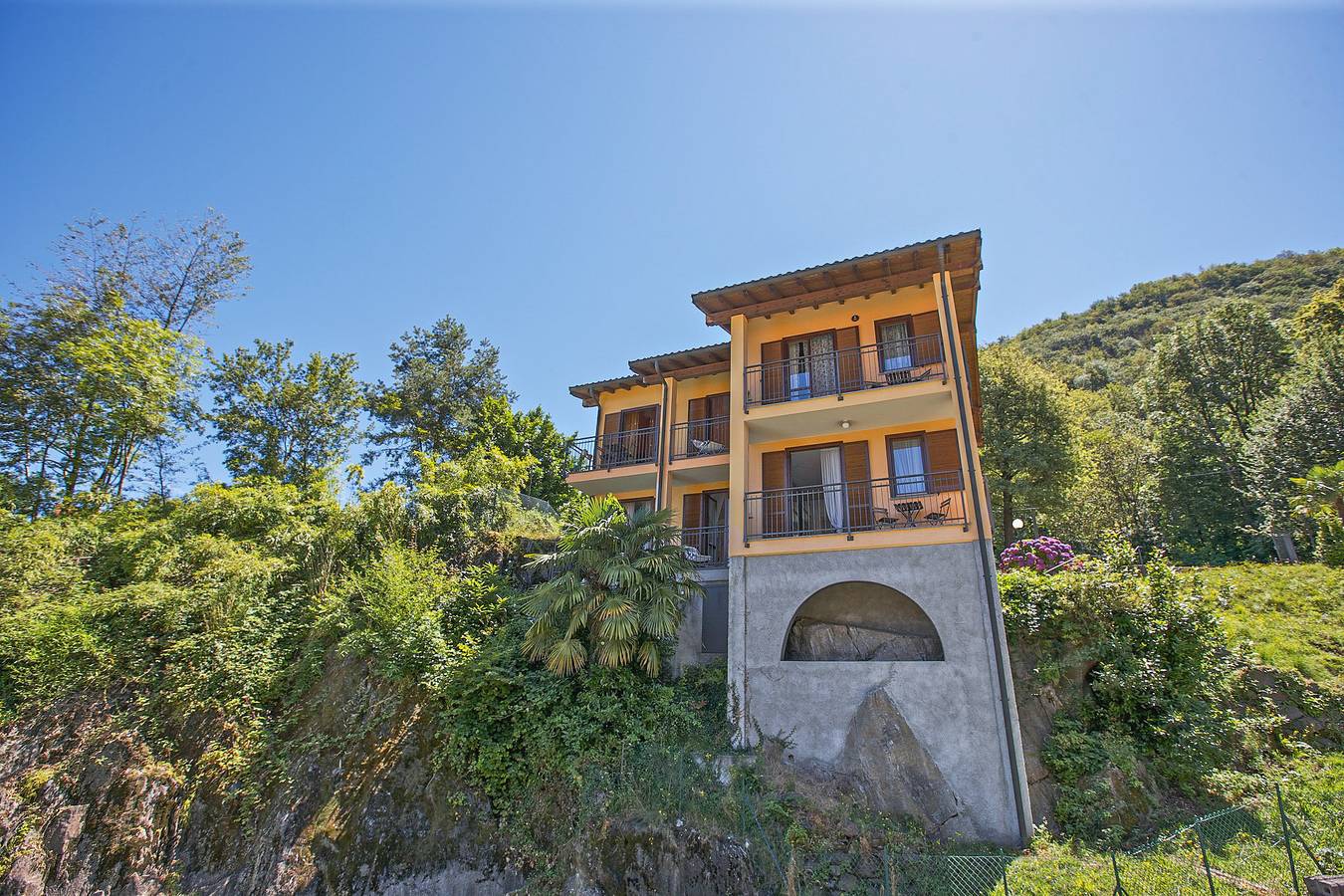 Apartamento entero, Residenz La Fonte: Appartamento Classico in Pino sulla Sponda del Lago Maggiore, Maccagno con Pino e Veddasca