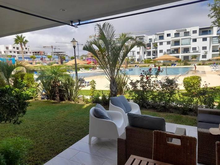 Apartamento de vacaciones para 6 personas, con jardín y piscina además de vistas y balcón - 1