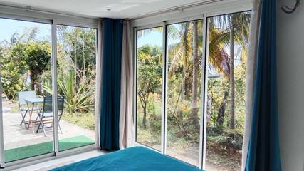 Maison d’hôte pour 2 personnes, avec jardin et vue à Petite-Île