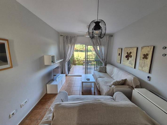 Apartamento para 5 personas, con vistas además de jardín y piscina en Lepe