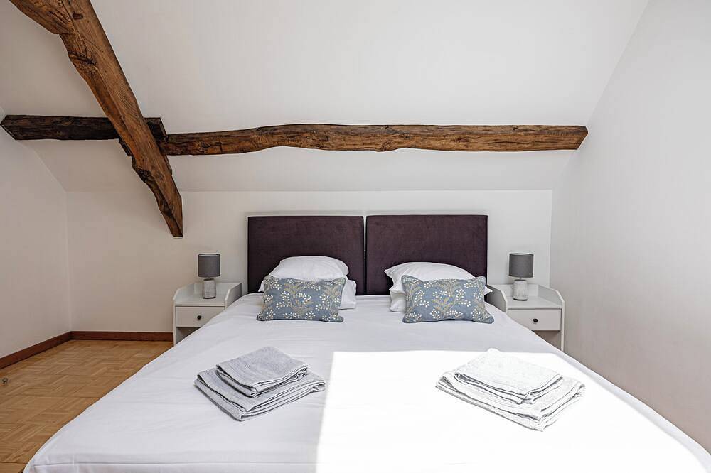 Palmier Gîte – Peaceful Retreat with shared Pool near Biron in Biron, Périgord Pourpre