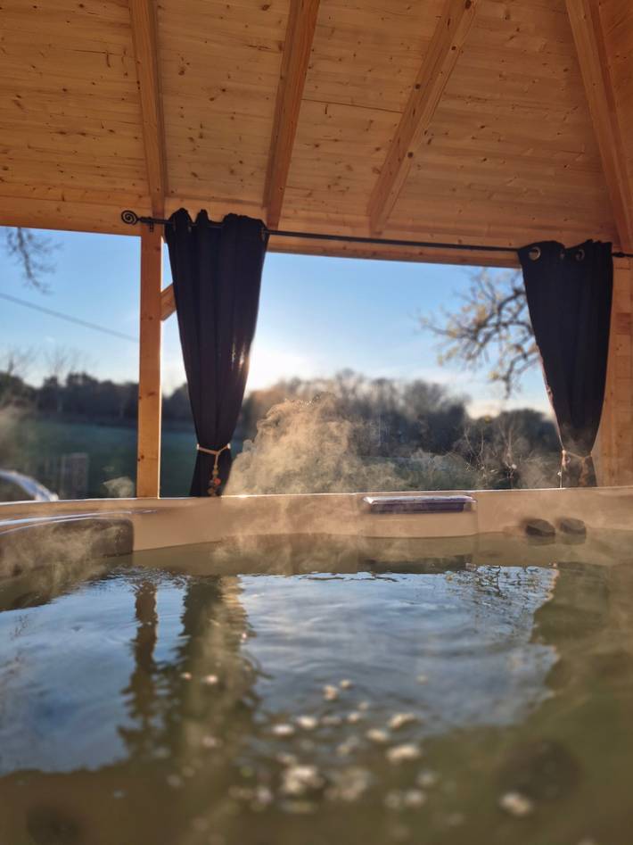 Casa rural '"Le Rêve Champêtre"' con piscina privada, terraza privada y wifi in Anthé, Quercy