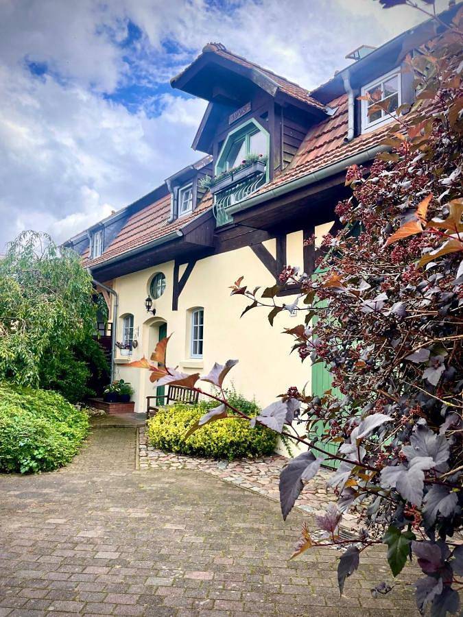 Ferienwohnung für 5 Personen, mit Garten und Sauna sowie Ausblick in Kuhlen-Wendorf
