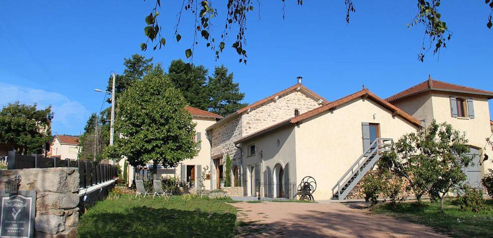 Chambre d’hôte pour 2 personnes, avec Jacuzzi et Jardin ainsi que Piscine et Sauna
