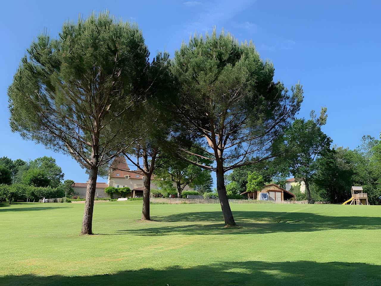 Le Pin Penché – Havre de paix avec piscine chauffée in Montcabrier, Quercy