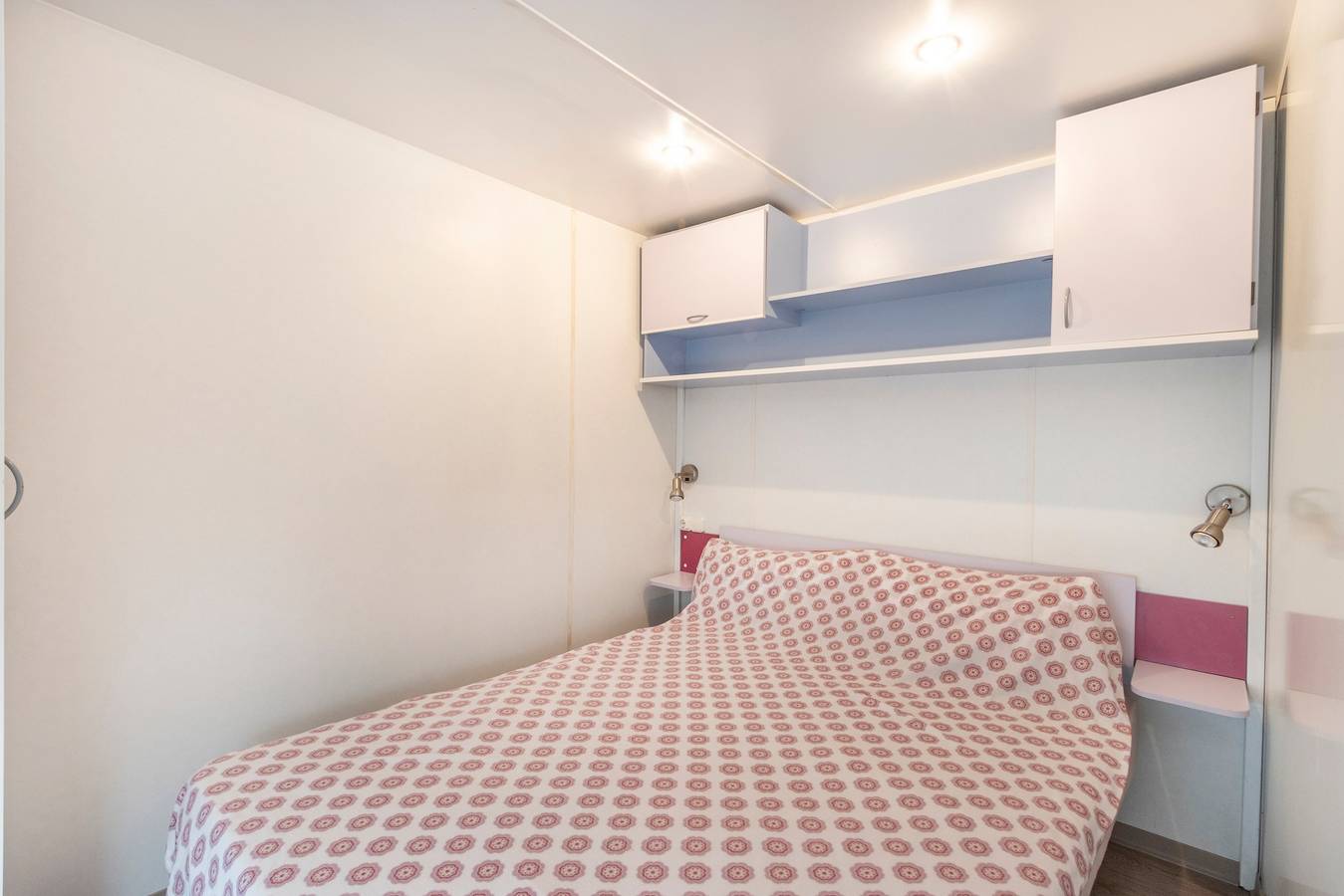 Casa rodante para 6 personas con jardín in Alós de Balaguer, Noguera