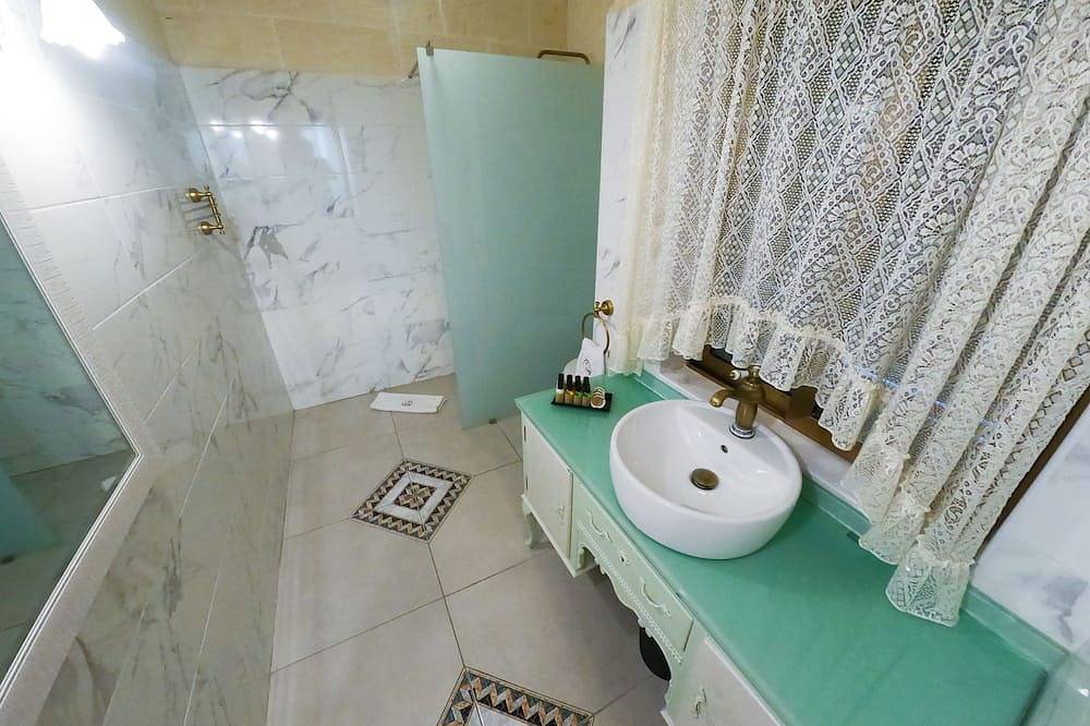Ganze Wohnung, Centre Island Holiday Home in Kercem, Gozo