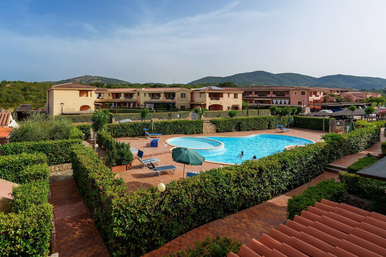 Appartamento intero, Appartamento 'Casa Vacanze Fragola' con piscina condivisa, terrazza privata e aria condizionata in Murta Maria, Gallura