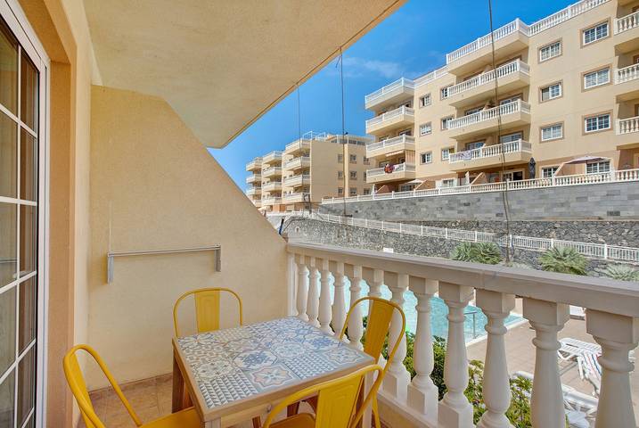 Ferienhaus Palmar D10 mit Gemeinschaftspool, Balkon und WLAN in Palm-Mar, Arona