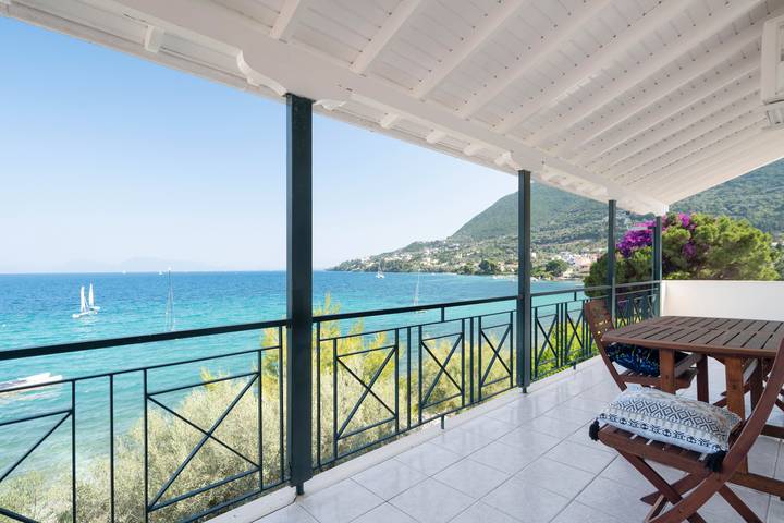 Ferienwohnung für 4 Personen, mit Balkon und Garten auf Lefkada