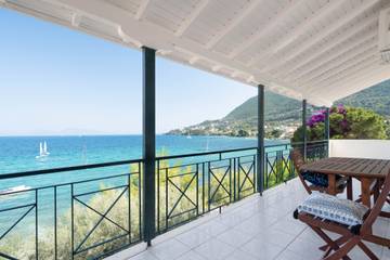 Ferienwohnung für 4 Personen, mit Balkon und Garten, kinderfreundlich in Griechenland