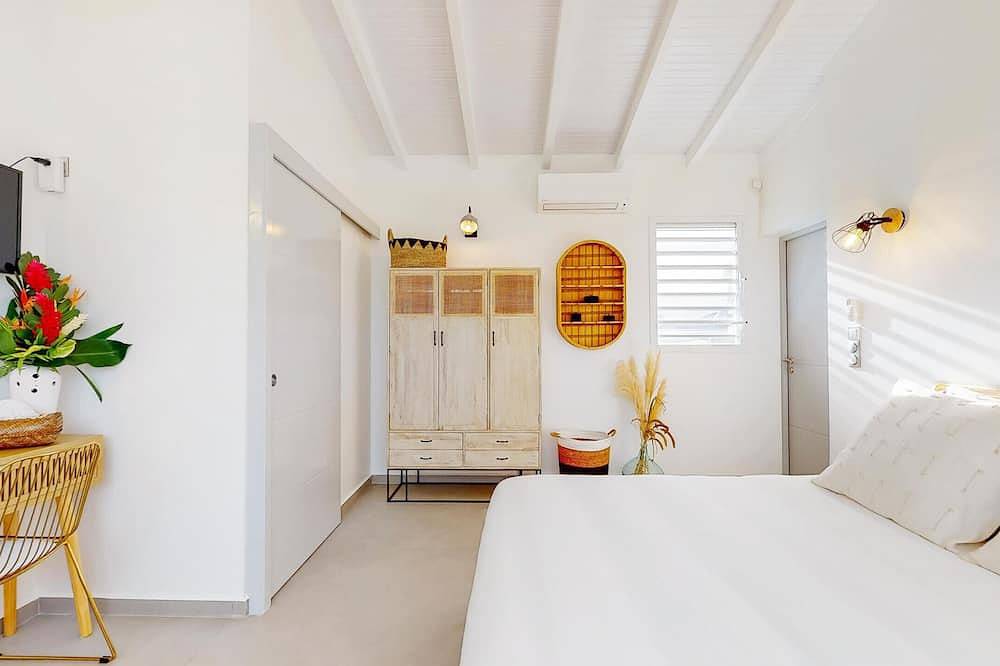 Villa Altair with Swimming Pool and 3 Parental Suites in Petit-Bourg, Guadeloupe (Caribbean)