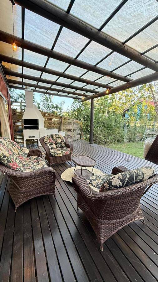 Casas e apartamentos de temporada para 8 pessoas, com jardim e vista em Imbituba