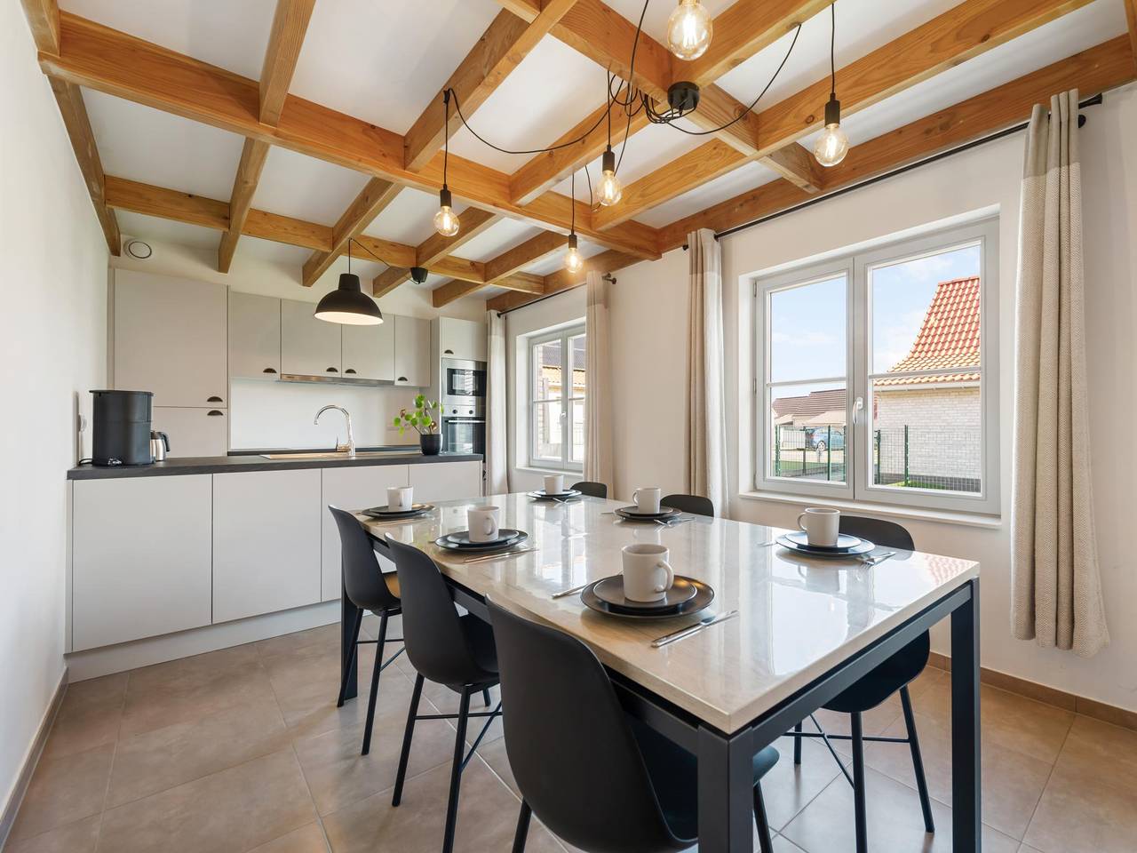 Ferienhaus mit eingezäuntem Garten in Meeresnähe in Oostduinkerke, Koksijde