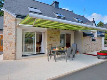 Gîte pour 9 personnes, avec terrasse et jardin, animaux acceptés à Ploubezre