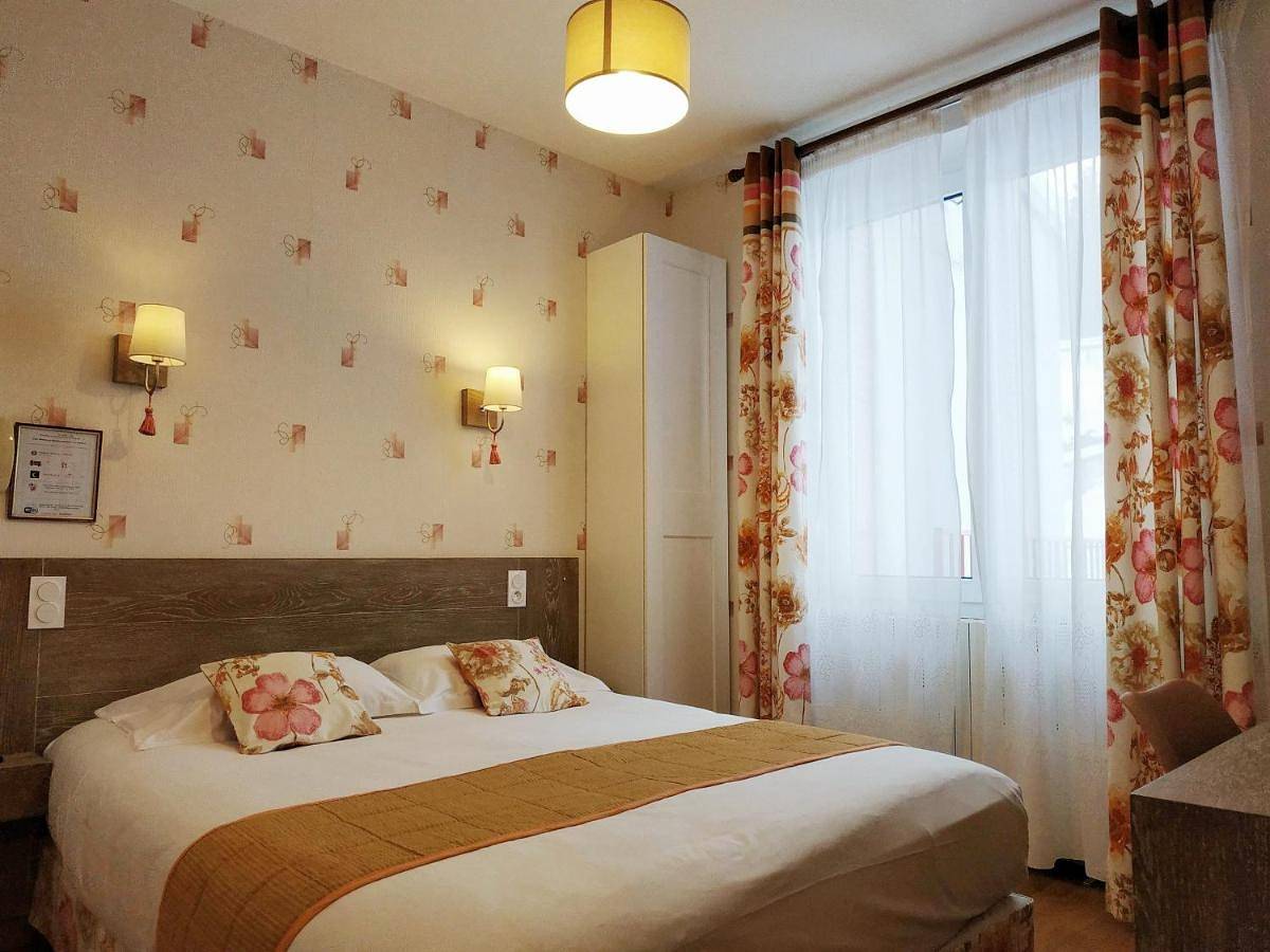 Triple Room with Balcony in Chambon-sur-Lac, Parc naturel régional des Volcans d'Auvergne